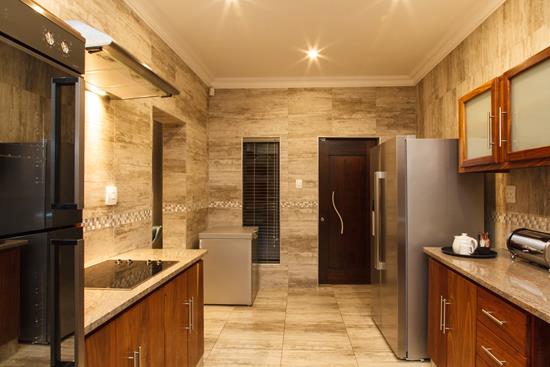 Blyde Canyon, A Forever Resort: 12-Sleeper Guesthouse. 6 Bedrooms (5 queen beds & 1 bunk bed) 